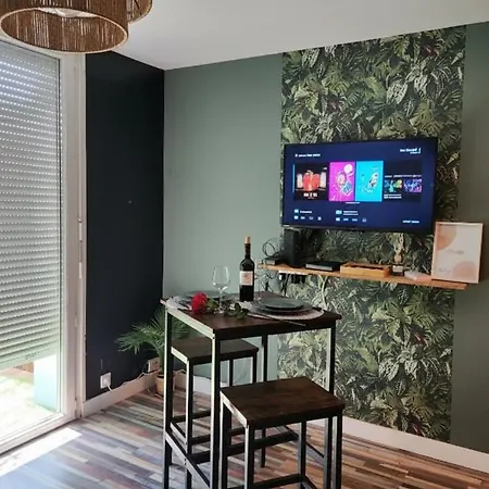 Jungle Chic A Noyon, Hauts-de-france Апартаменты Нуайон
